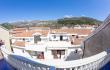 Тройна стая с балкон № 12,22,32 в Апартаменти &quot;Слънце&quot;, частни квартири в града Budva, Черна Гора